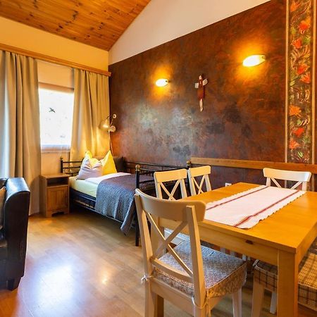 Appartementhaus Witzmann Bad Voeslau Εξωτερικό φωτογραφία